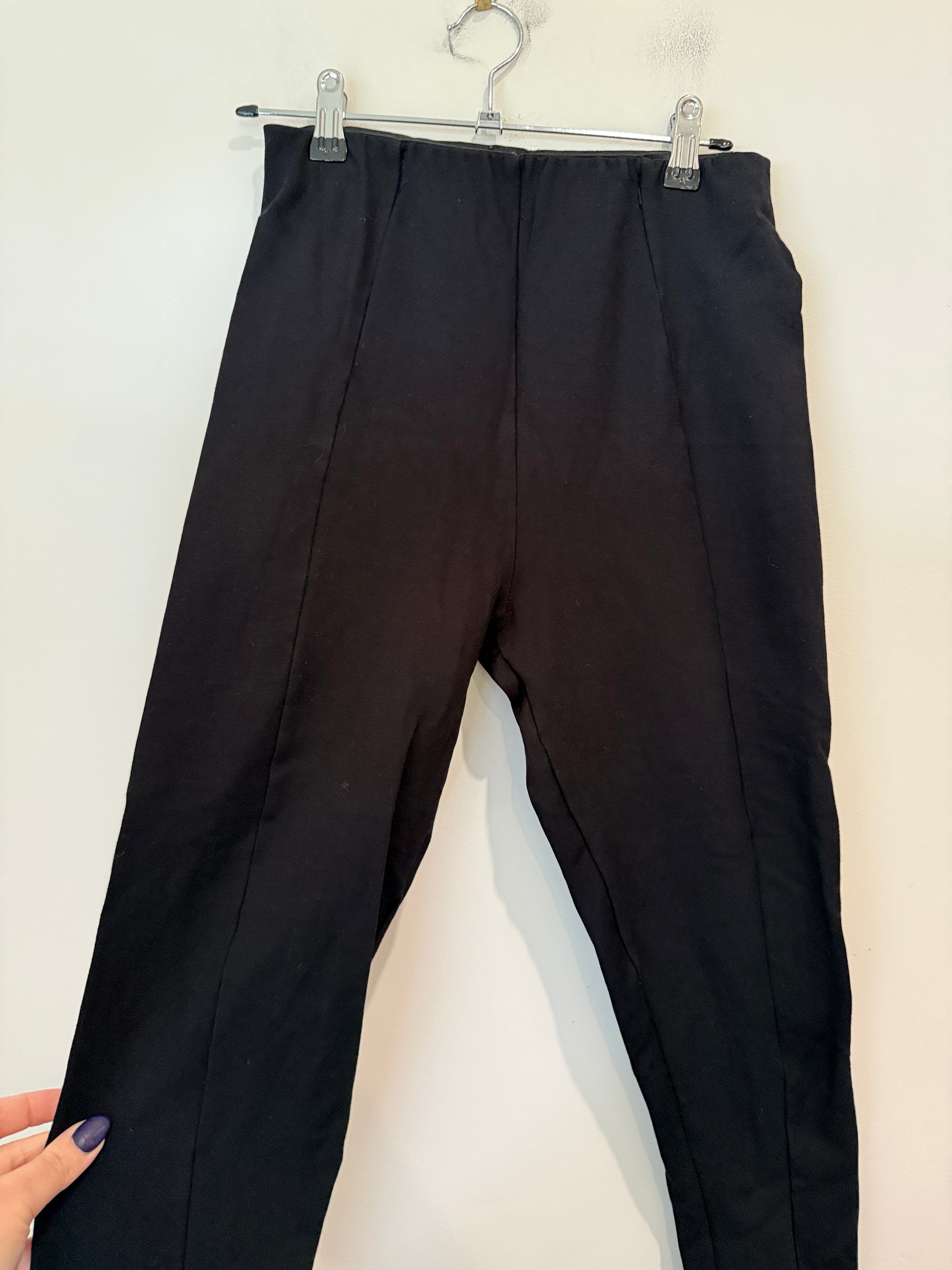 Glassons Black Tapered Pants - Size 8