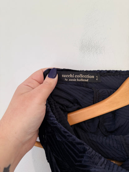 Succhi Collection Navy Velvet Infinity Scarf