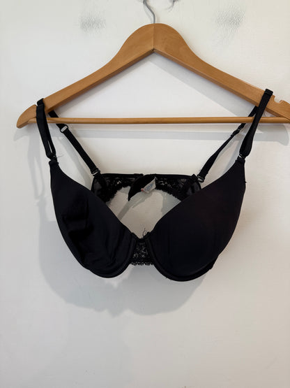 Triumph Black Lace Underwire Bra