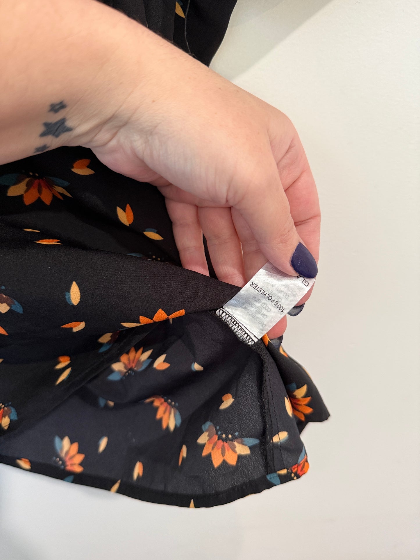 Glassons Black Floral Peter Pan Collar Top - Size 8