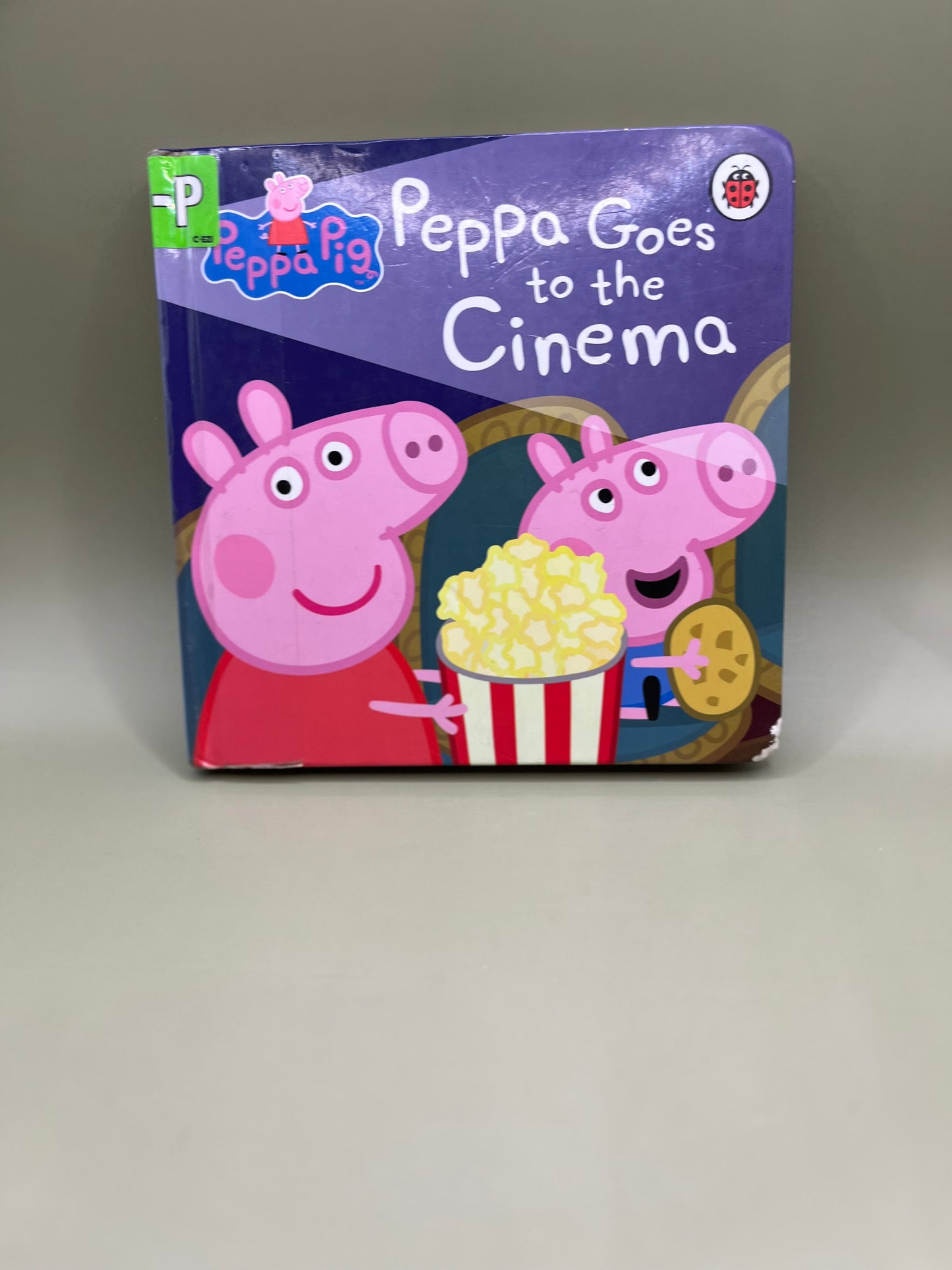 Peppa Goes to the Cinema by Peppa Pig