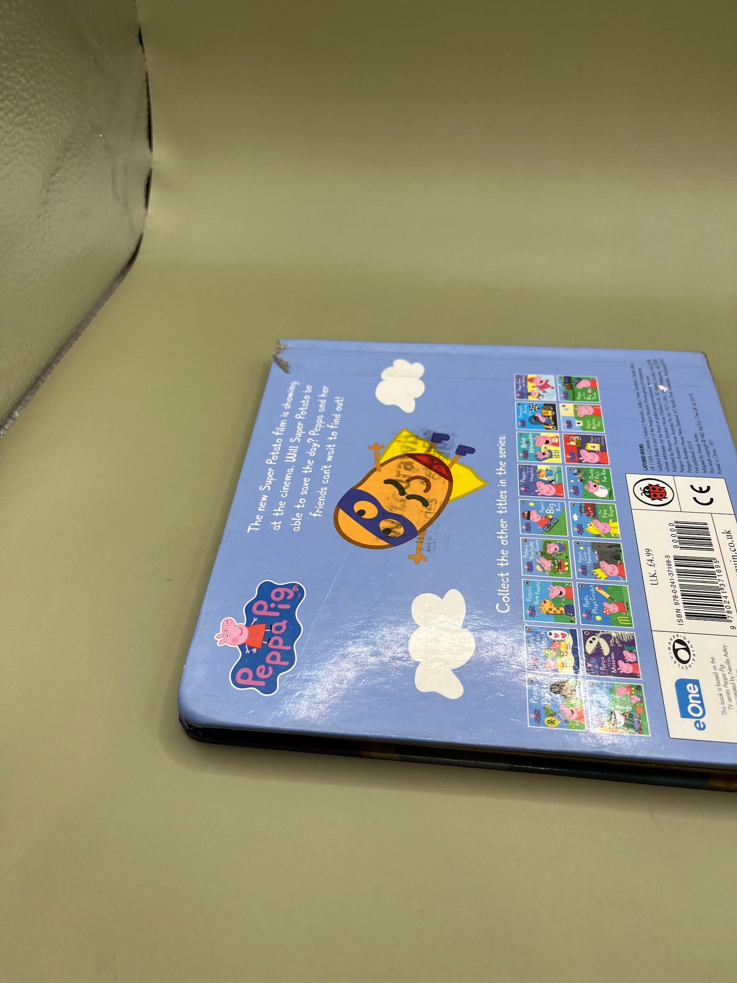 Peppa Goes to the Cinema by Peppa Pig