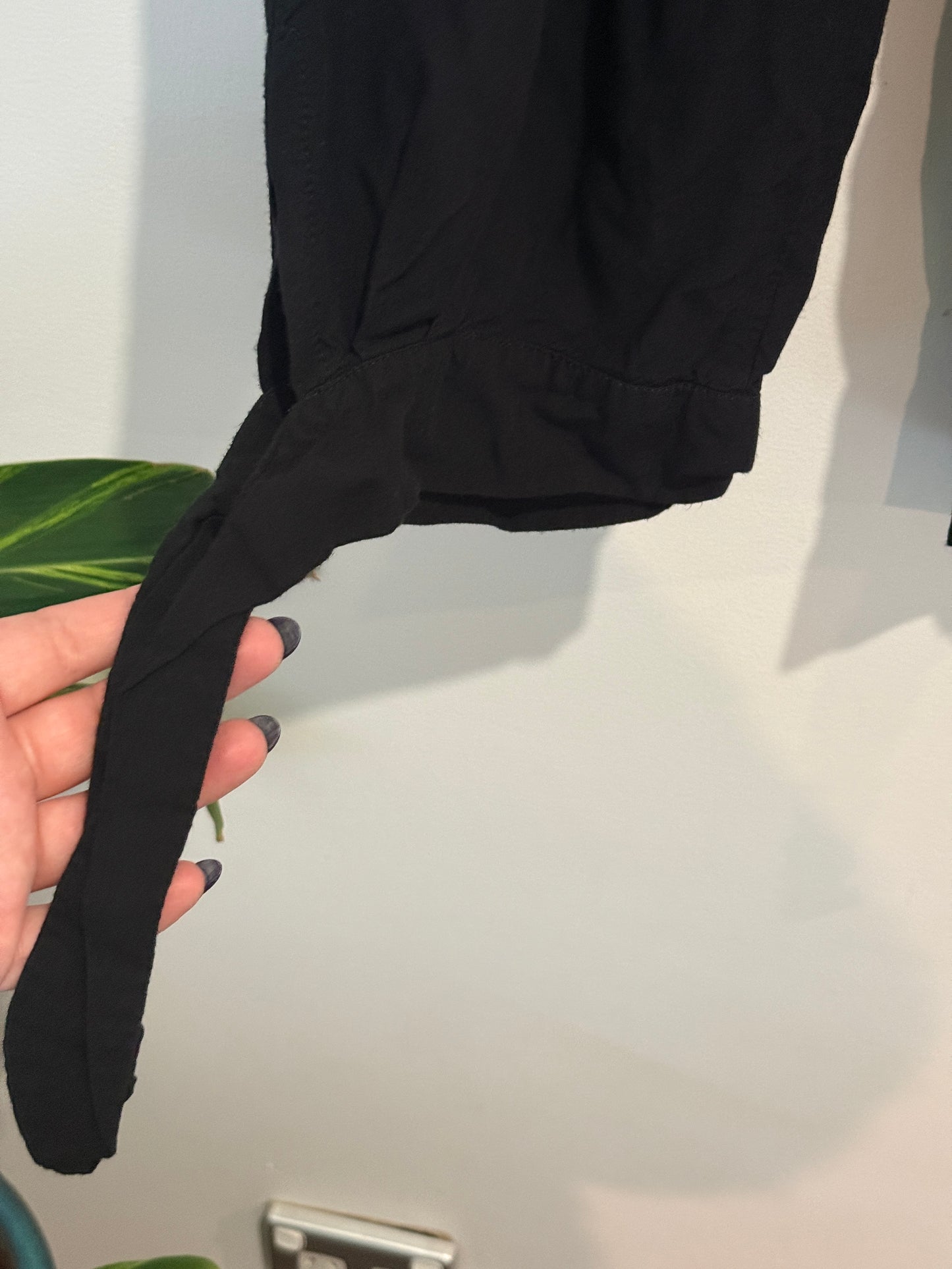 FREEZ Black Shirred Skirt/Pant Size L