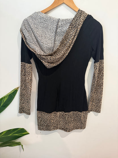 Piao Liang Fu Shi Leopard-trim Hooded Dress Size S U/arm to U/arm 43cm