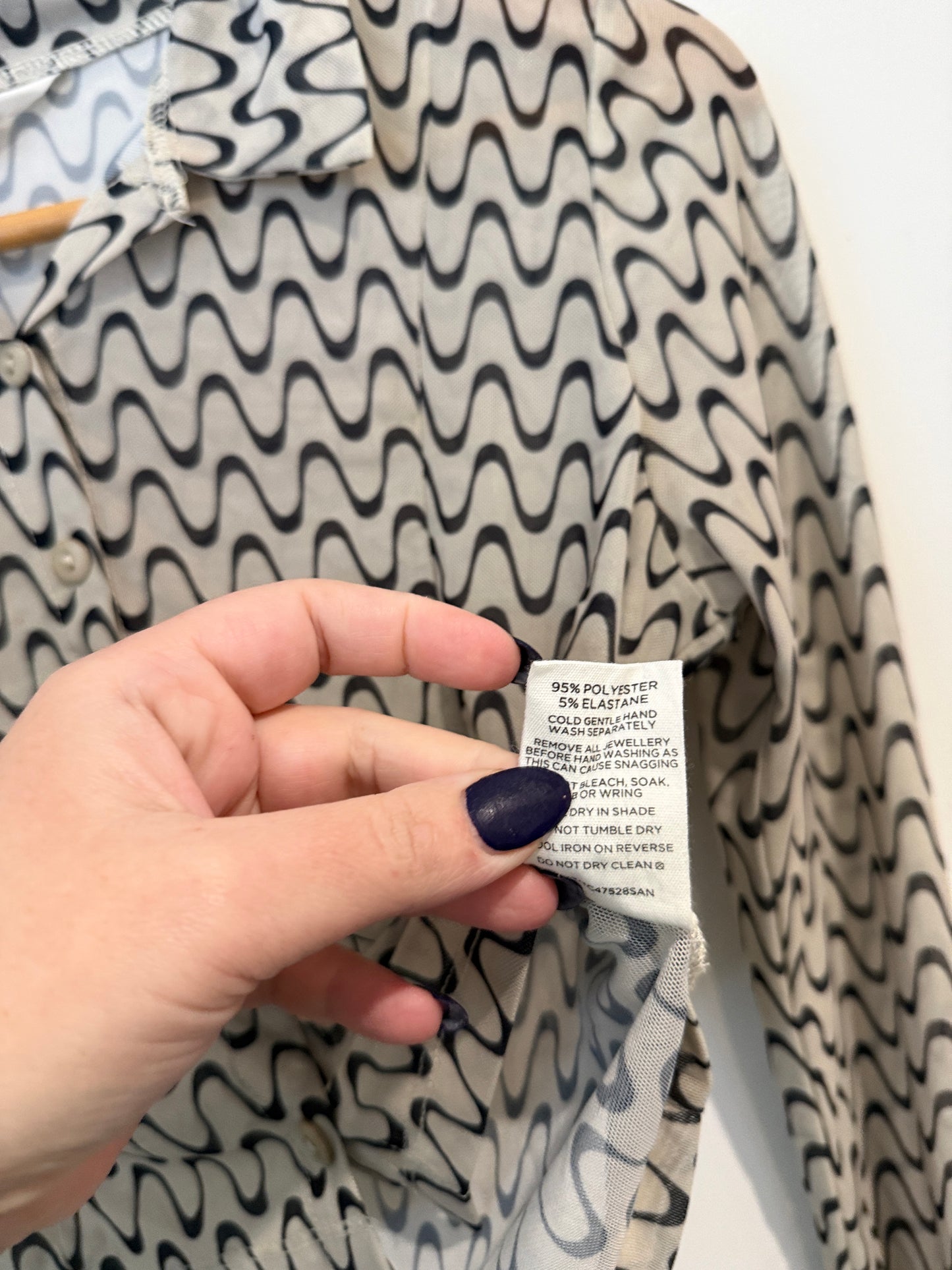 Glassons Wavy Print Sheer Mesh Crop Shirt Size S