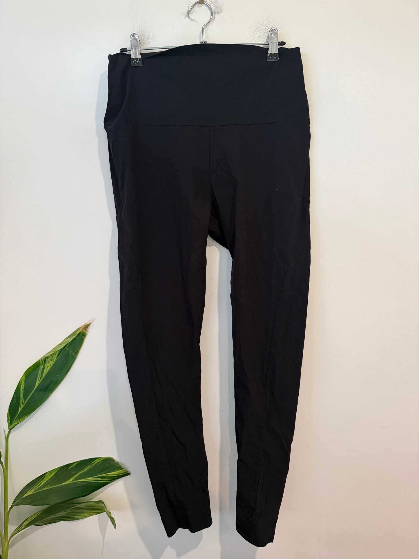 Bread & Butter Moochi Moochi Black Leggings Size 12