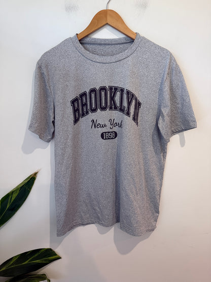 Brand Unknown "Brooklyn New York 1898" Tee Size M