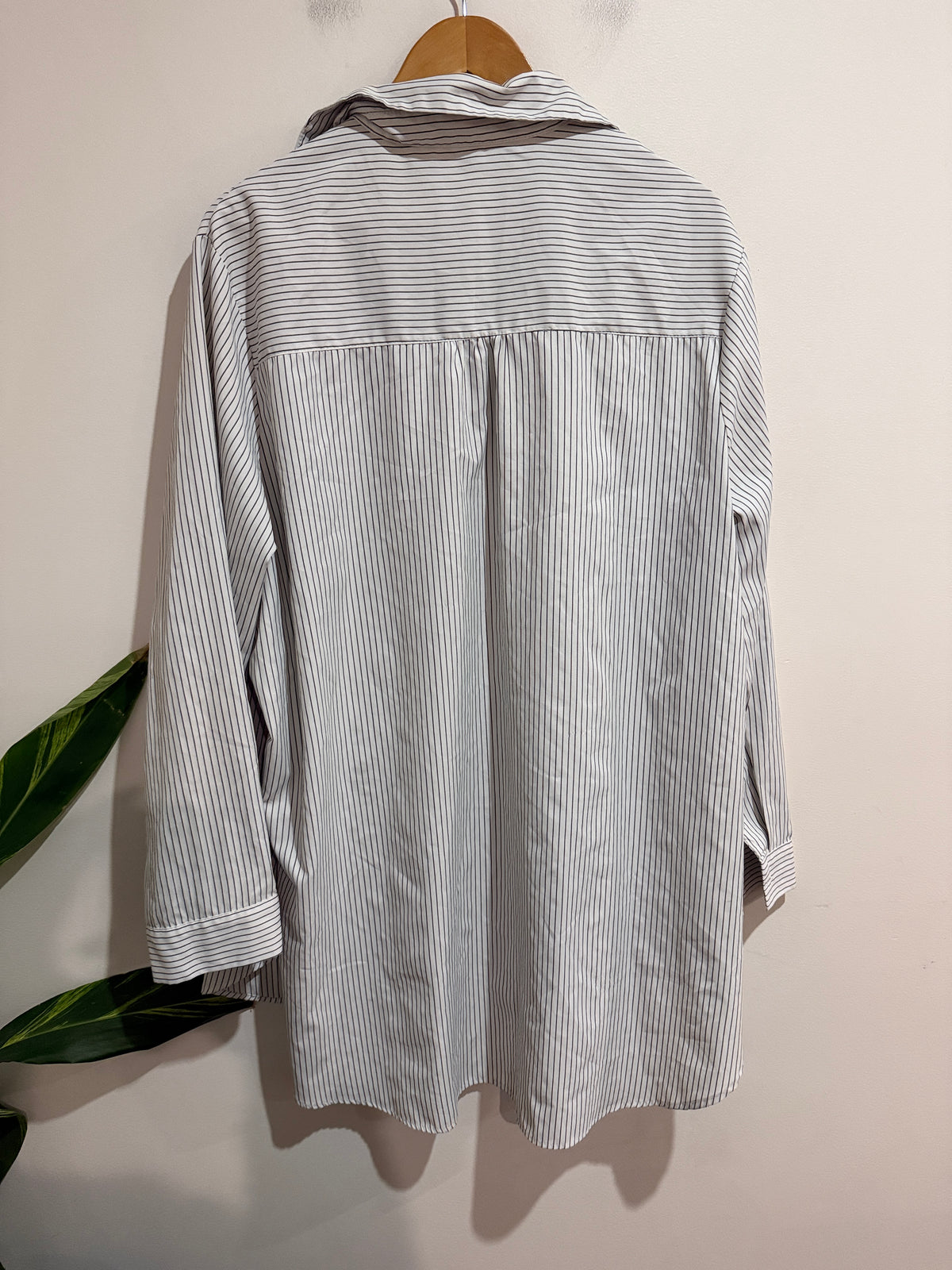 Shein Curve Striped Oversized Shirt Size 4XL | U/Arm to U/Arm 69cm