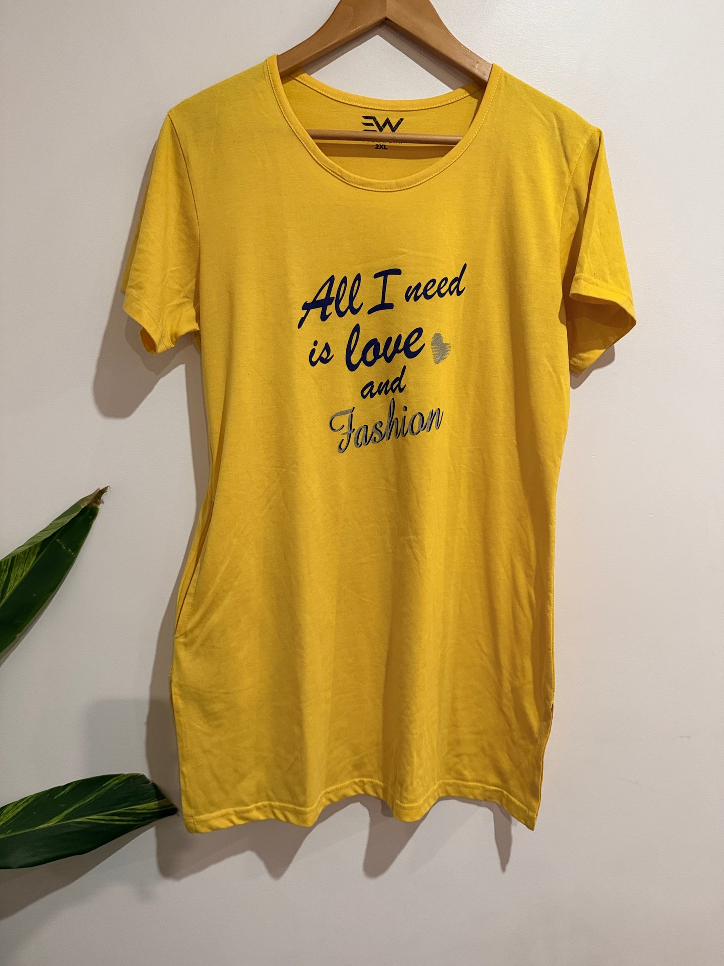 Ever Wear Graphic Short-sleeve T-shirt Size 2XL | U/Arm to U/Arm 51cm