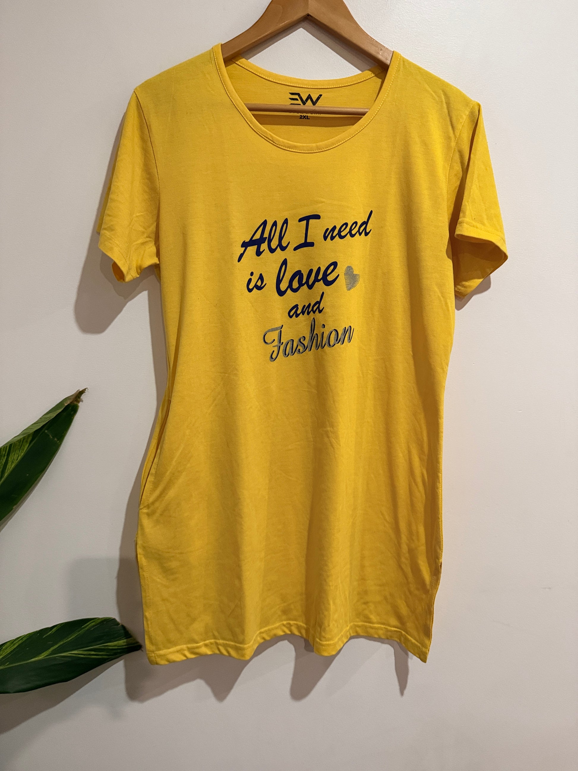Ever Wear Graphic Short-sleeve T-shirt Size 2XL | U/Arm to U/Arm 51cm