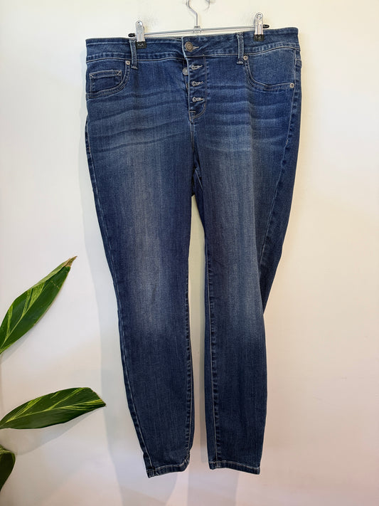 Maurices Dark-wash Skinny Jeans Size Waist 16