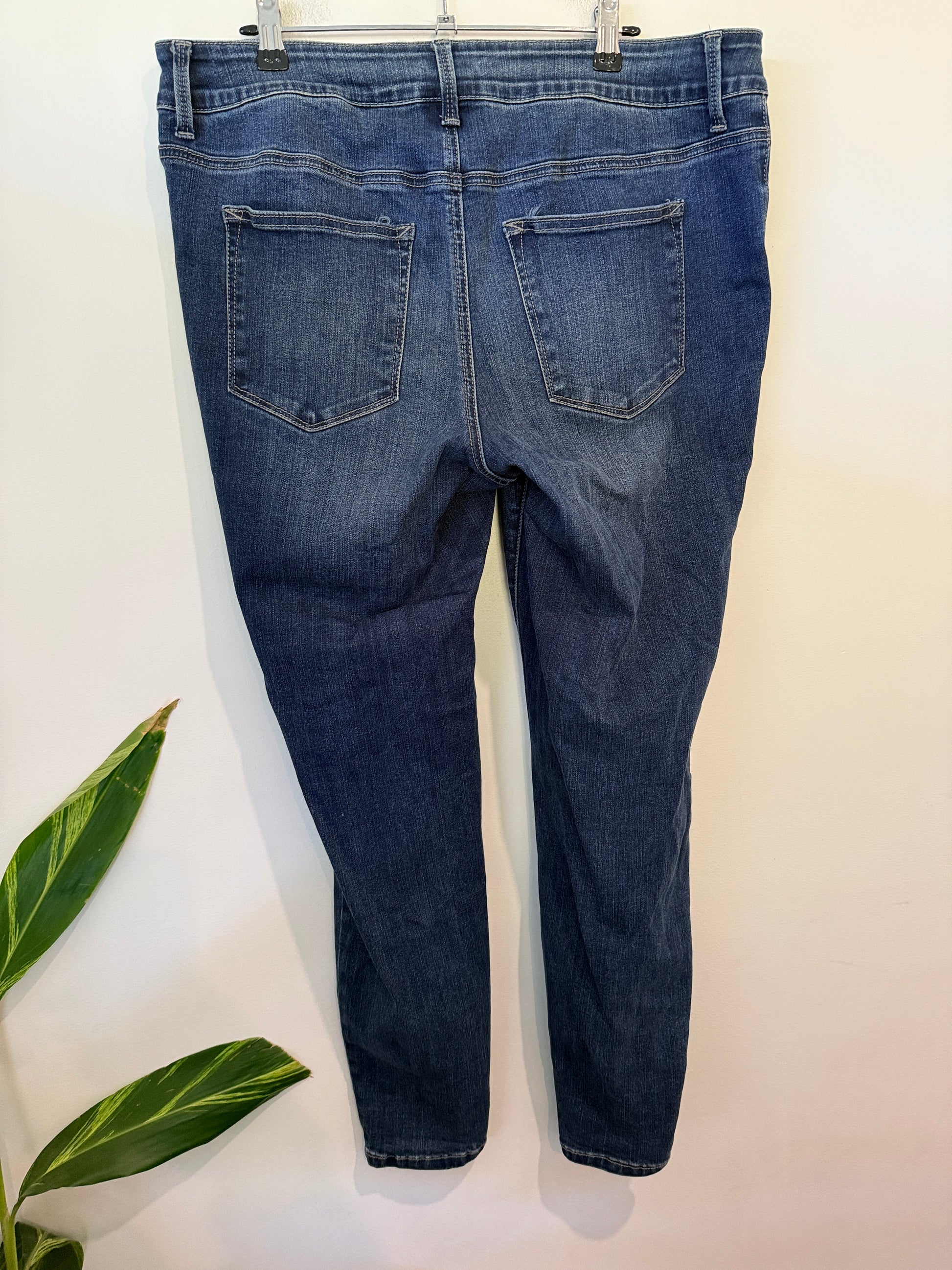Maurices Dark-wash Skinny Jeans Size Waist 16