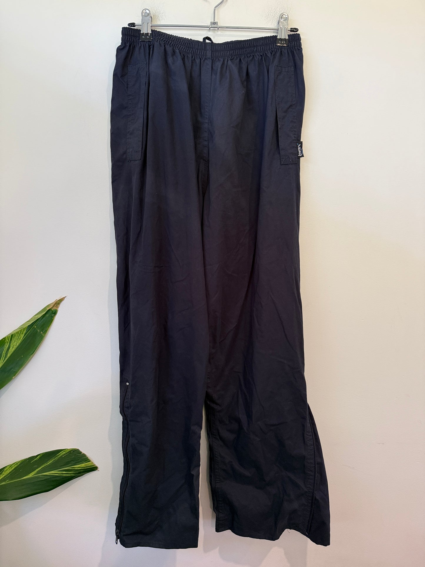 Regatta Windbreaker Track Pants Size M | Waist 28"-38" | 71-76cm