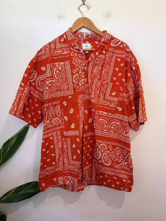 H & M Short-sleeved Shirt Size L