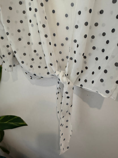 Brand Unknown Tie-front Cropped Top Size U/Arm to U/Arm 45cm