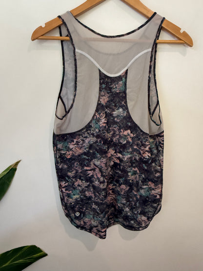 Lululemon Floral Print Tops Size U/Arm to U/Arm 44cm