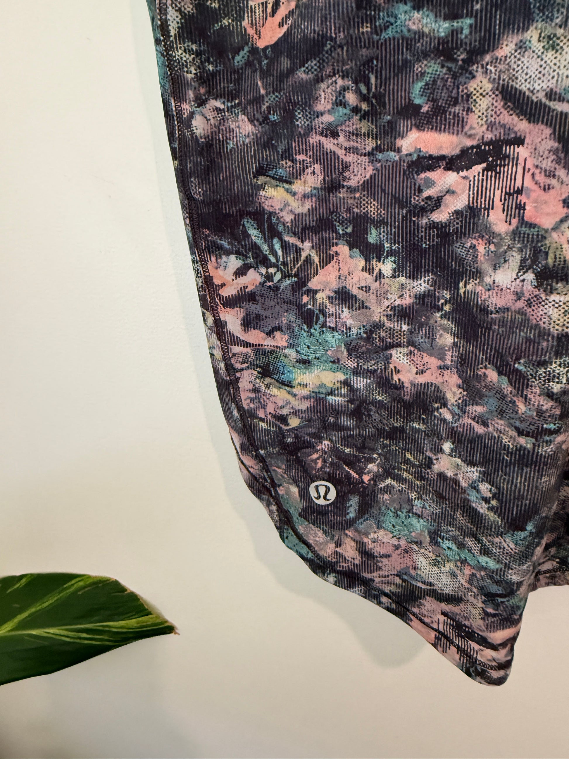 Lululemon Floral Print Tops Size U/Arm to U/Arm 44cm