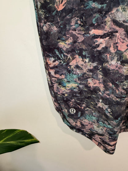 Lululemon Floral Print Tops Size U/Arm to U/Arm 44cm