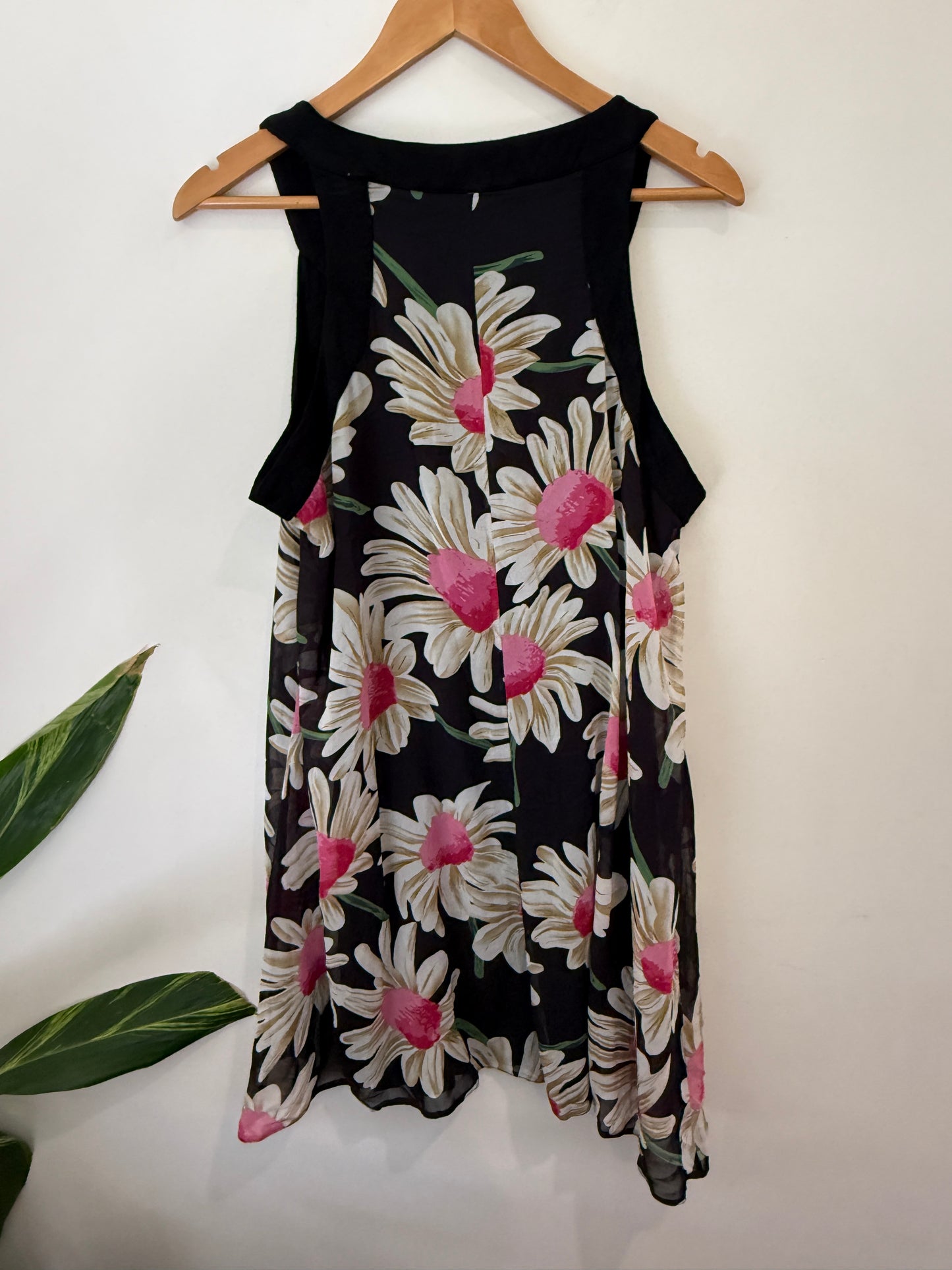 Brand Unknown Floral Sleeveless Tunic Top Size U/Arm to U/Arm 55cm
