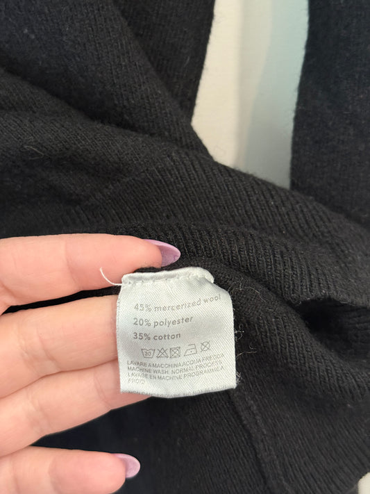 Lacoste V-neck Sweater Size U/Arm to U/Arm 49cm