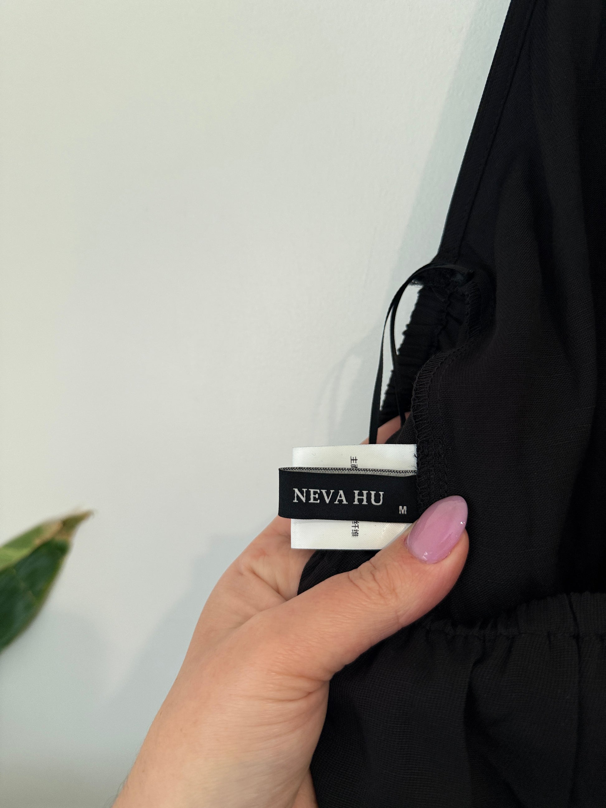 Nevahu Halterneck Jumpsuit Size M | U/Arm to U/Arm 37cm | Waist 104cm
