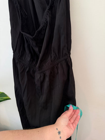 Nevahu Halterneck Jumpsuit Size M | U/Arm to U/Arm 37cm | Waist 104cm