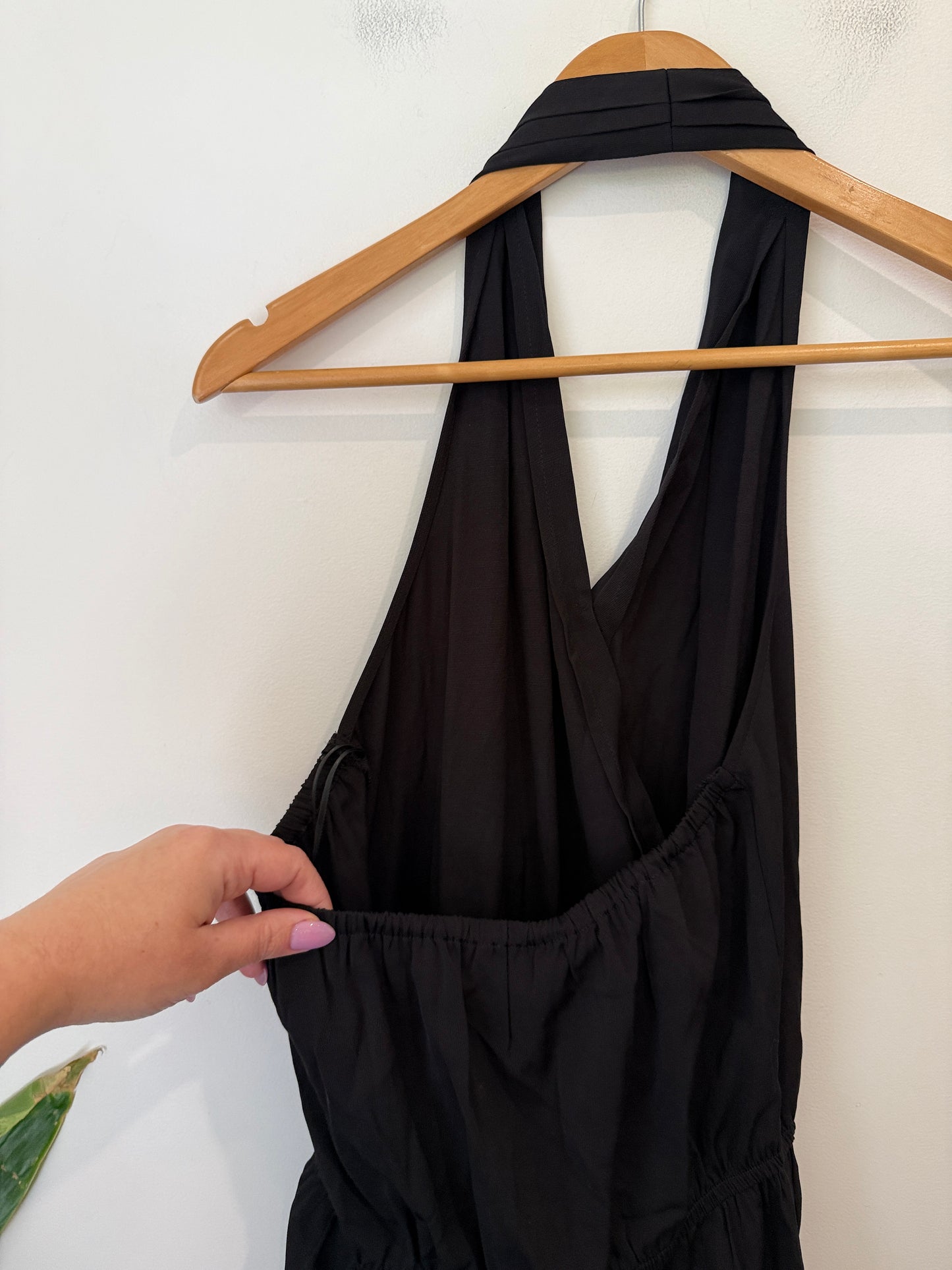Nevahu Halterneck Jumpsuit Size M | U/Arm to U/Arm 37cm | Waist 104cm