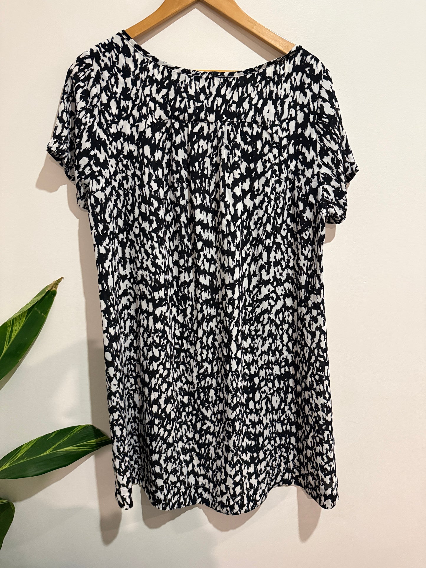 Glassons Short-sleeve Top Size 14