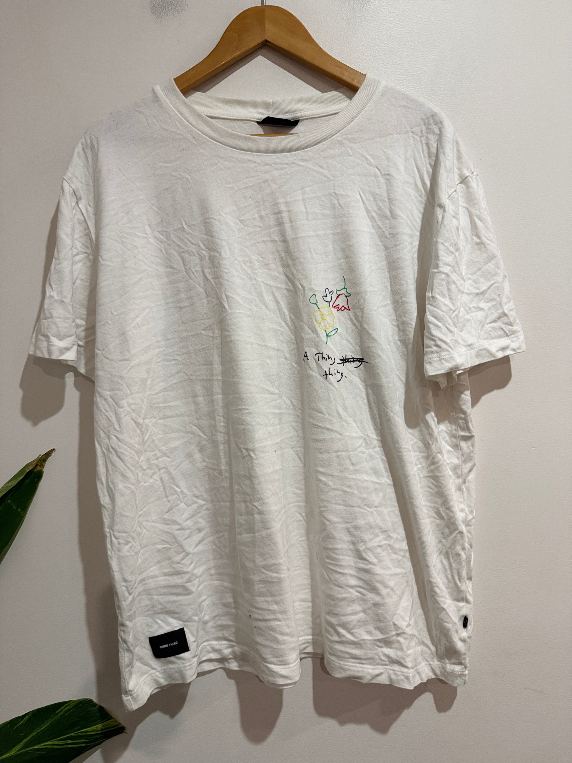 Thing Thing (NZ Designed) Crew-neck Graphic T-shirt Size XL