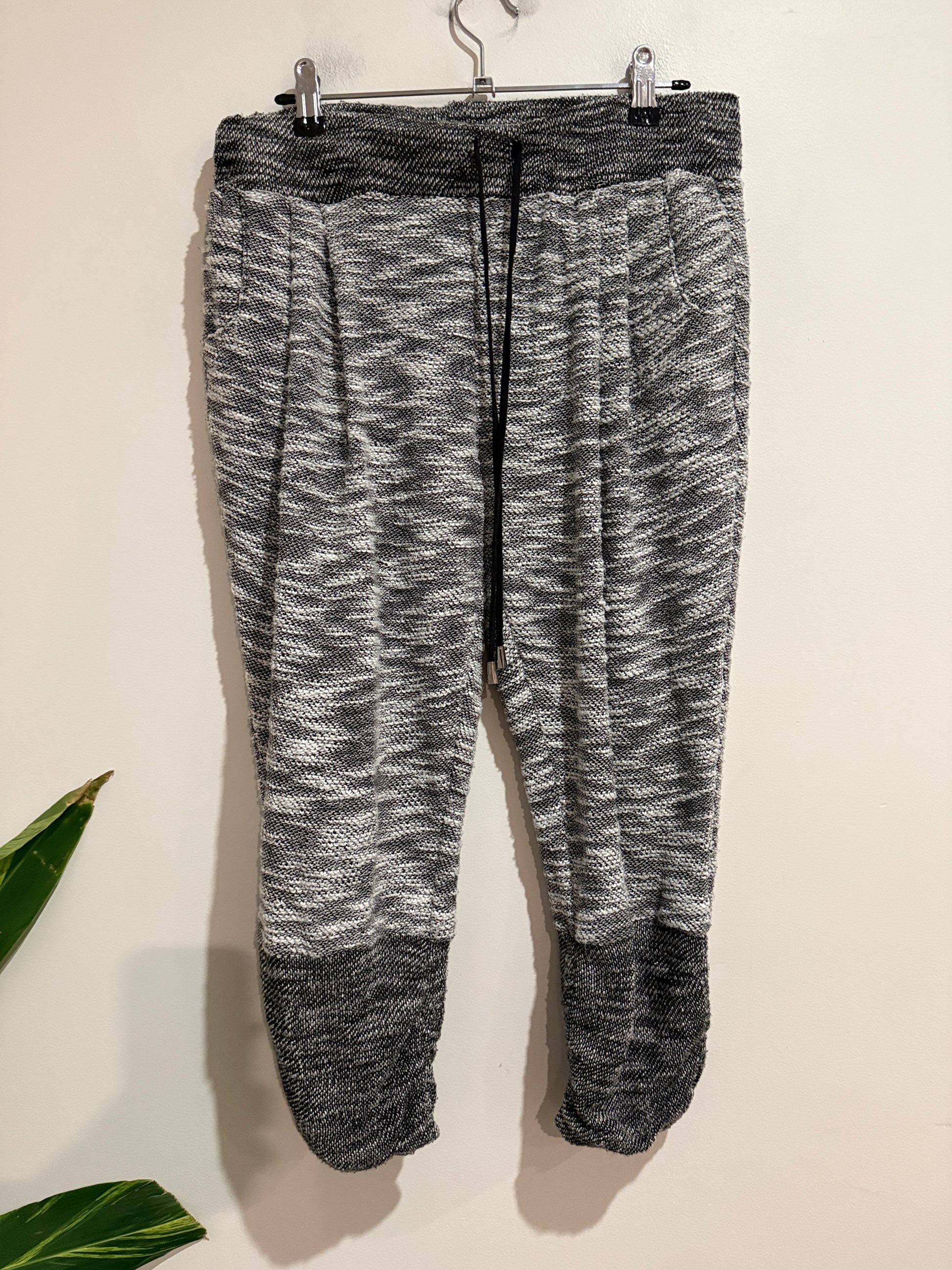 Decjuba Lounge Joggers Size S