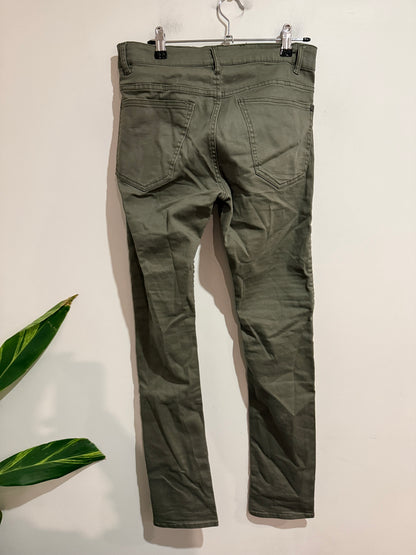 Divided Size 28 Skinny Distressed Jeans