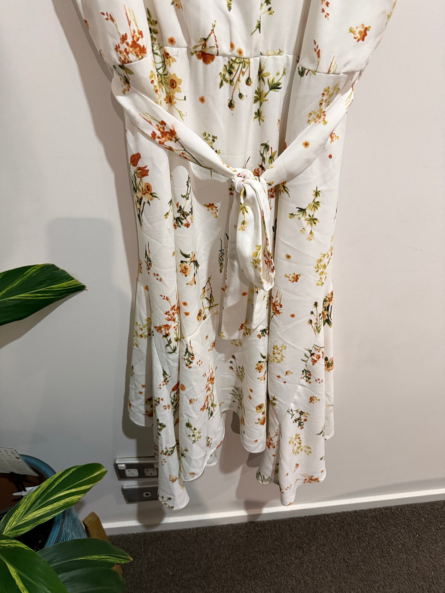 Whistle Size 16 Floral Wrap Dress
