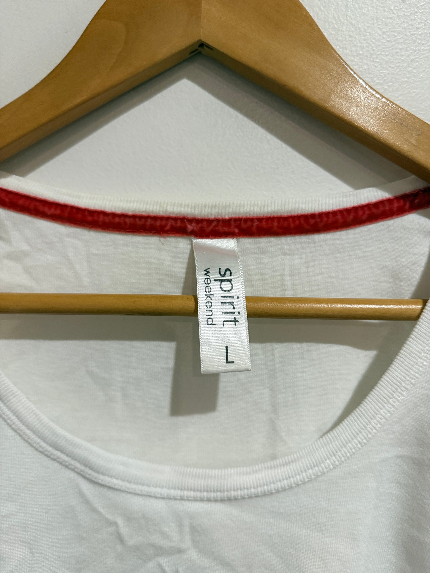 Spirit Weekend Size L Long Sleeve Top