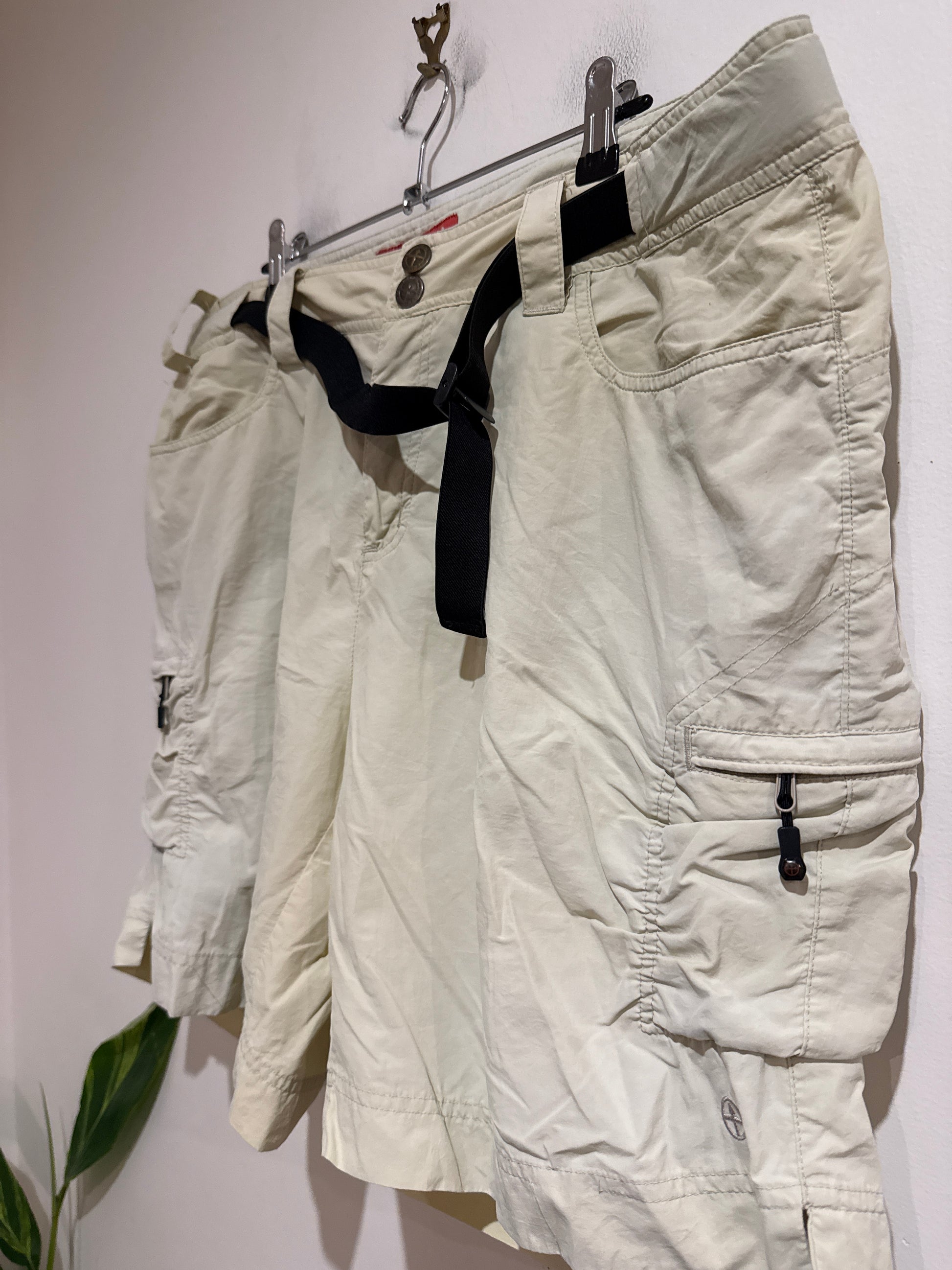Vigilante Size 18 Cargo Shorts