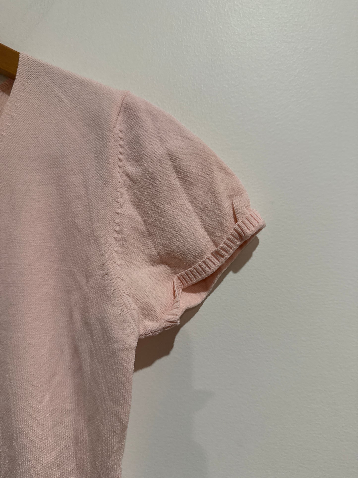 Hot Line Size M/L | U/Arm to U/Arm 40cm Knit V-Neck Top