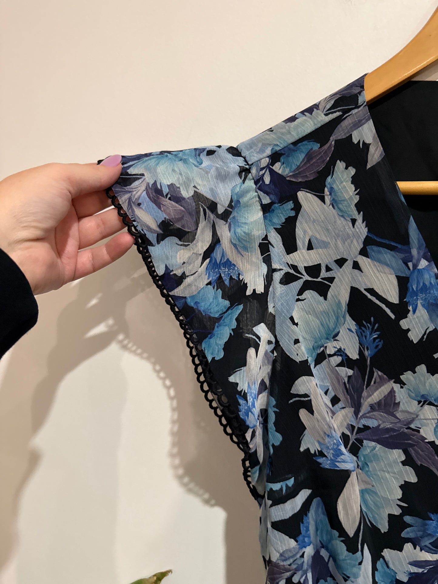Portmans Size 12 Floral Wrap Top