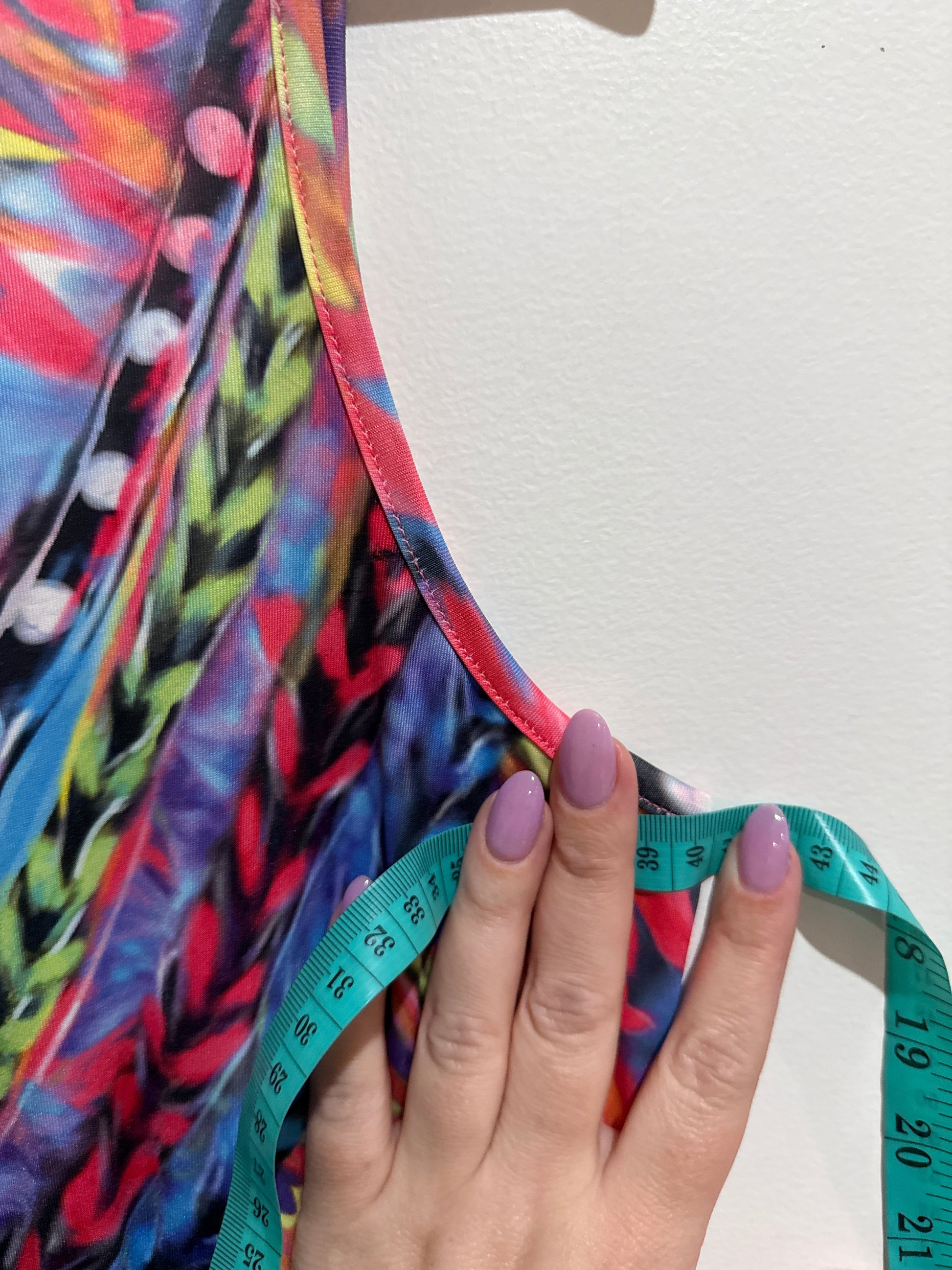 Brand Unknown Size U/Arm to U/Arm 39cm Sleeveless Dress