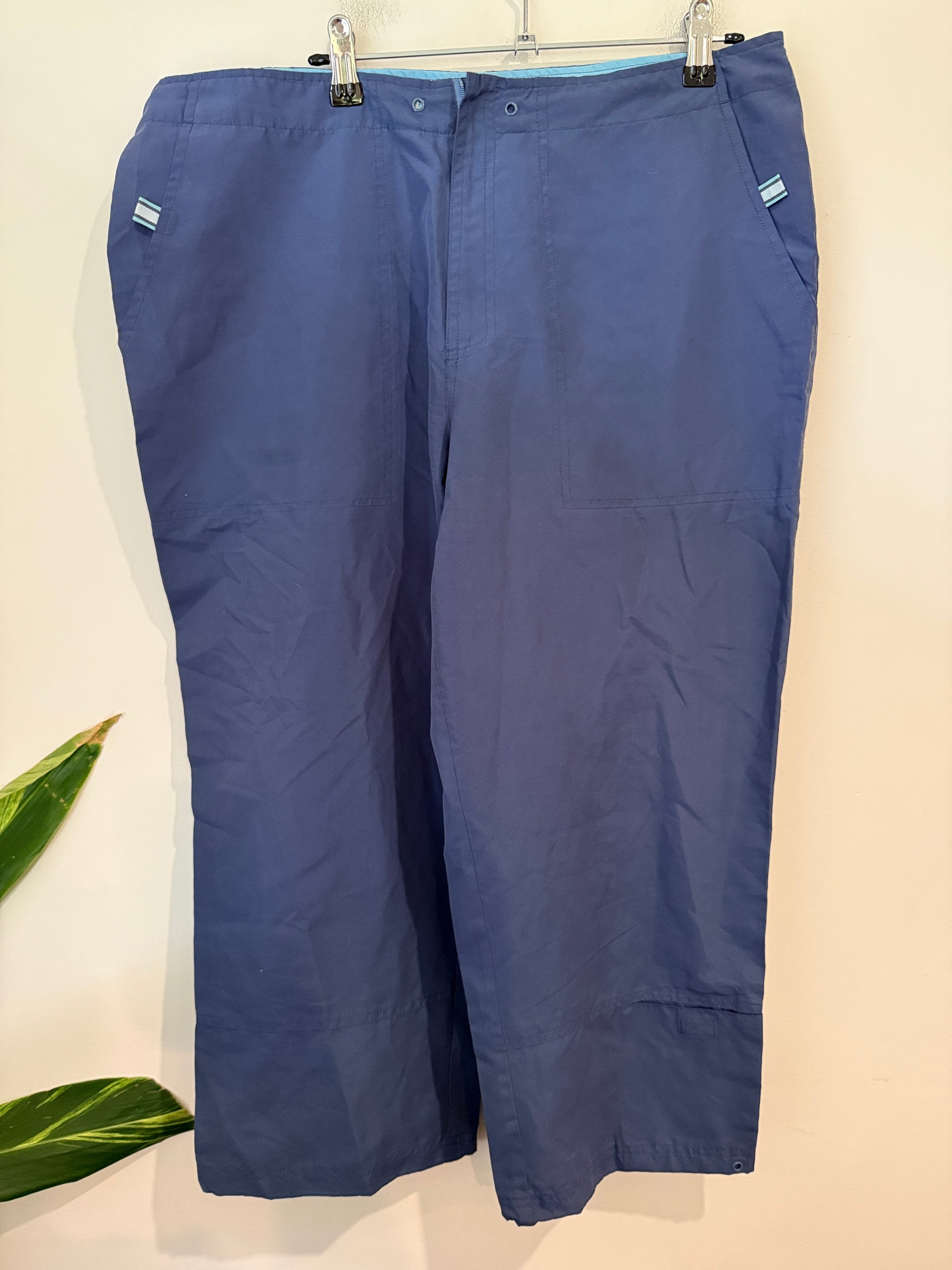 Spirit Crop Pants Size 14