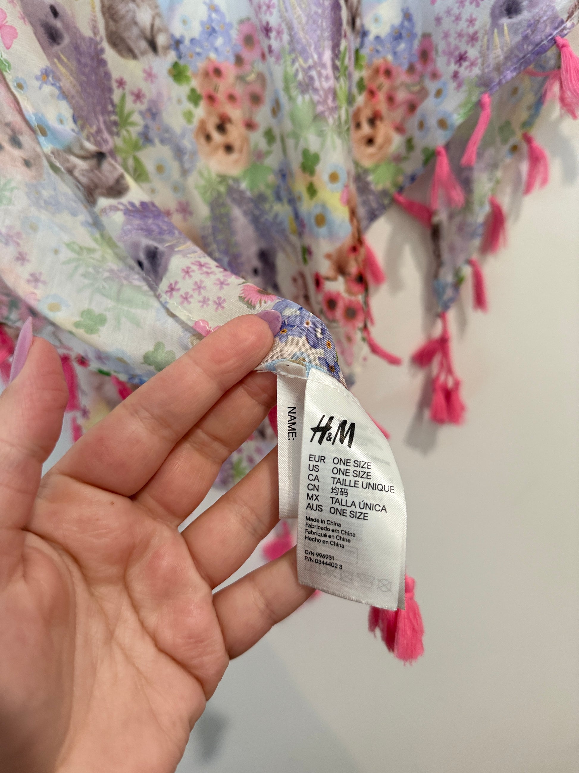 H & M Tassel Scarf / Shawl Size One Size