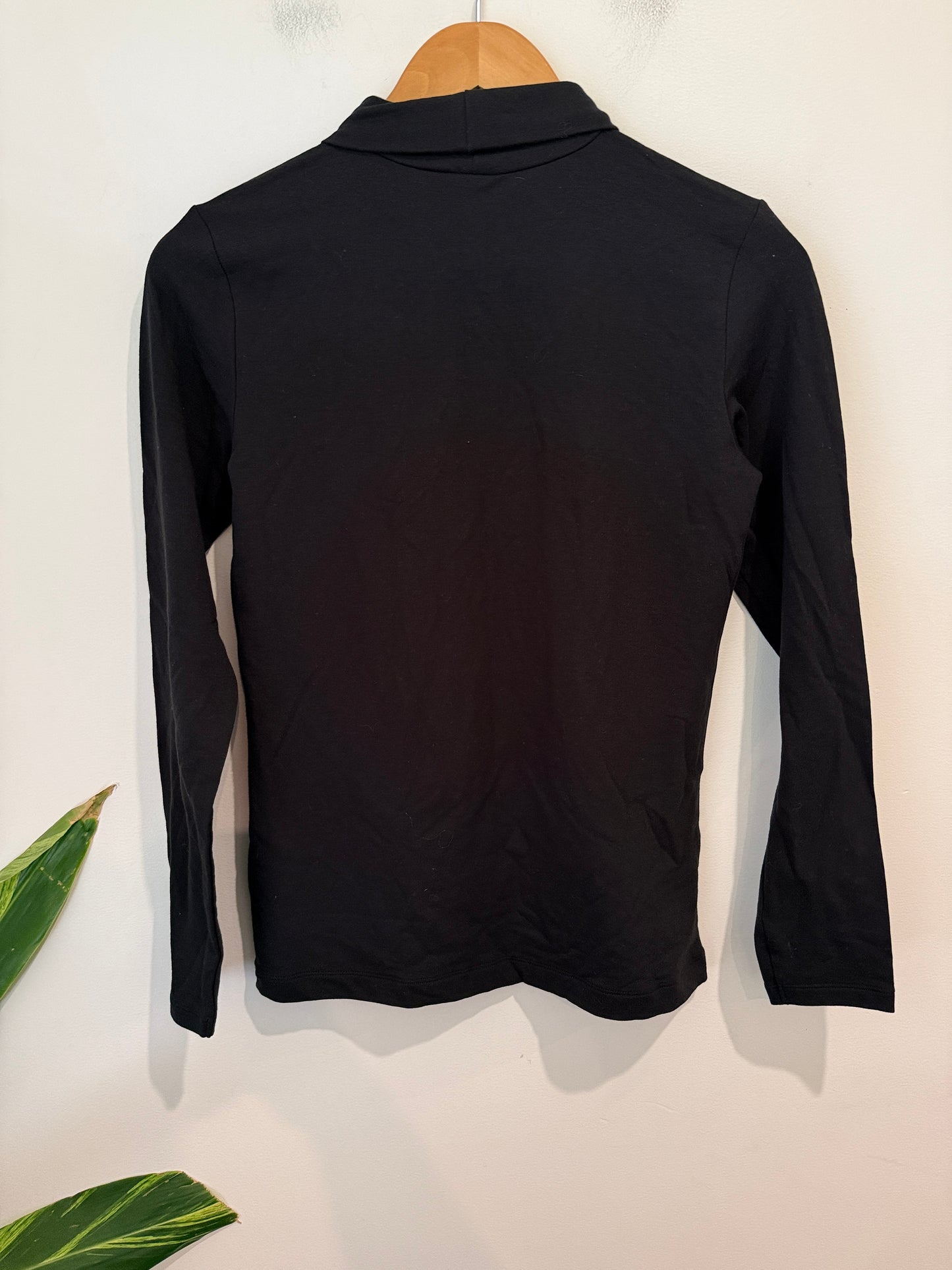 Uniqlo Turtleneck Long-sleeve Top Size M