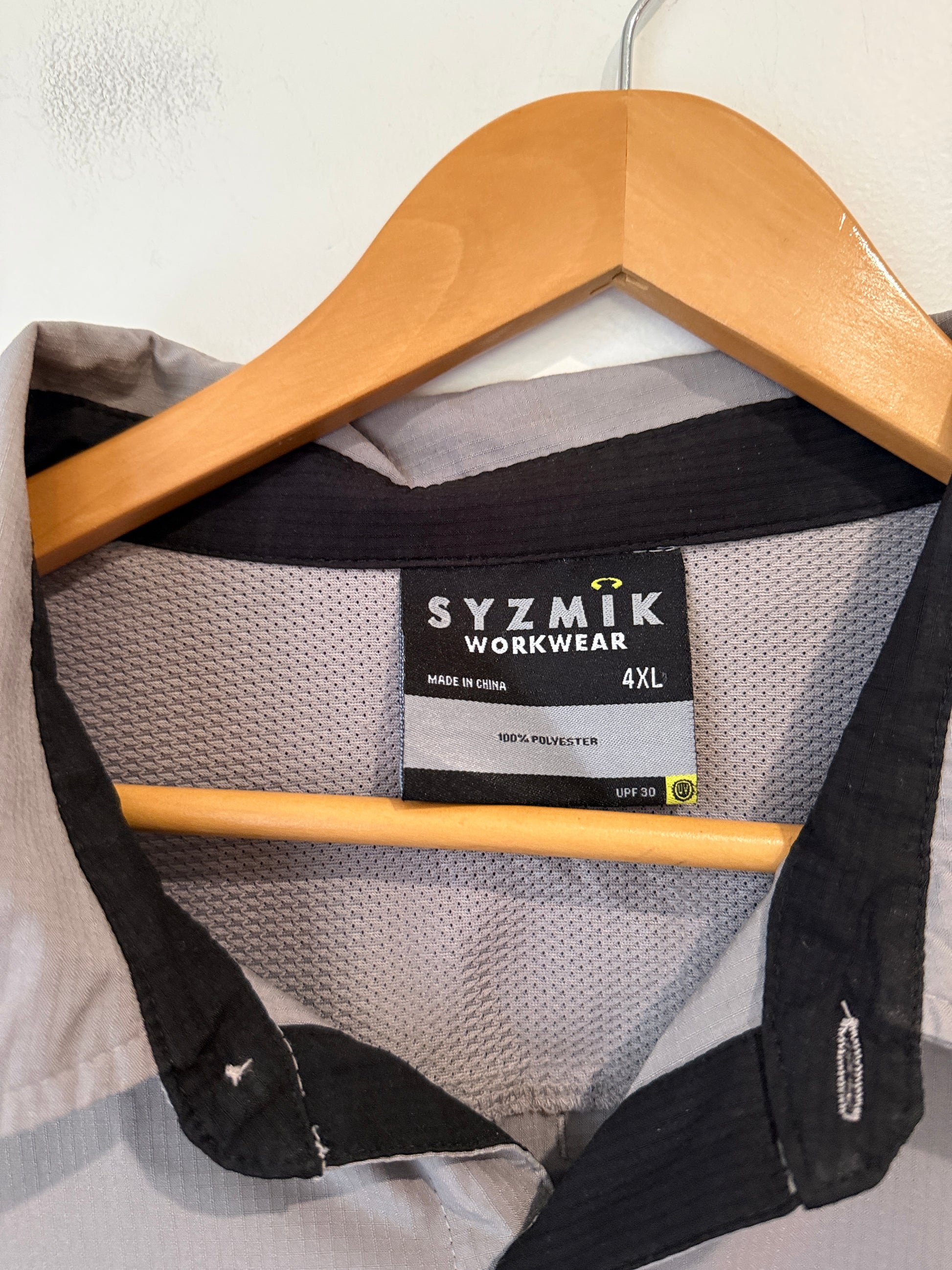 SYZMIK Short Sleeve Shirt Size 4XL