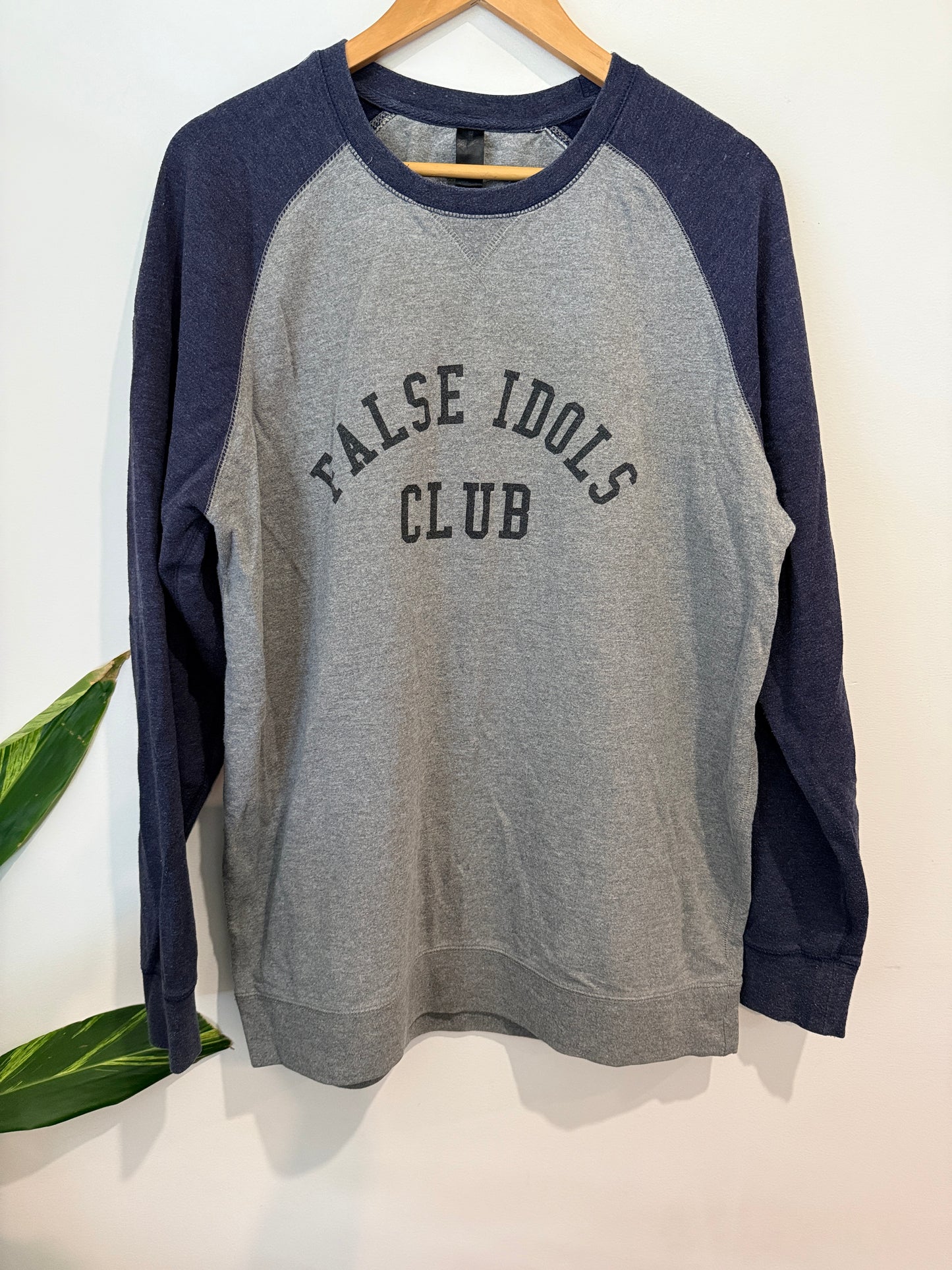 Brand Unknown Raglan-sleeve Crewneck Sweatshirt Size XL | U/Arm to U/Arm 60cm