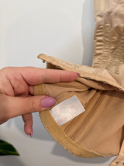 Sleeveless Shaping Camisole Size U/Arm to U/Arm 34cm
