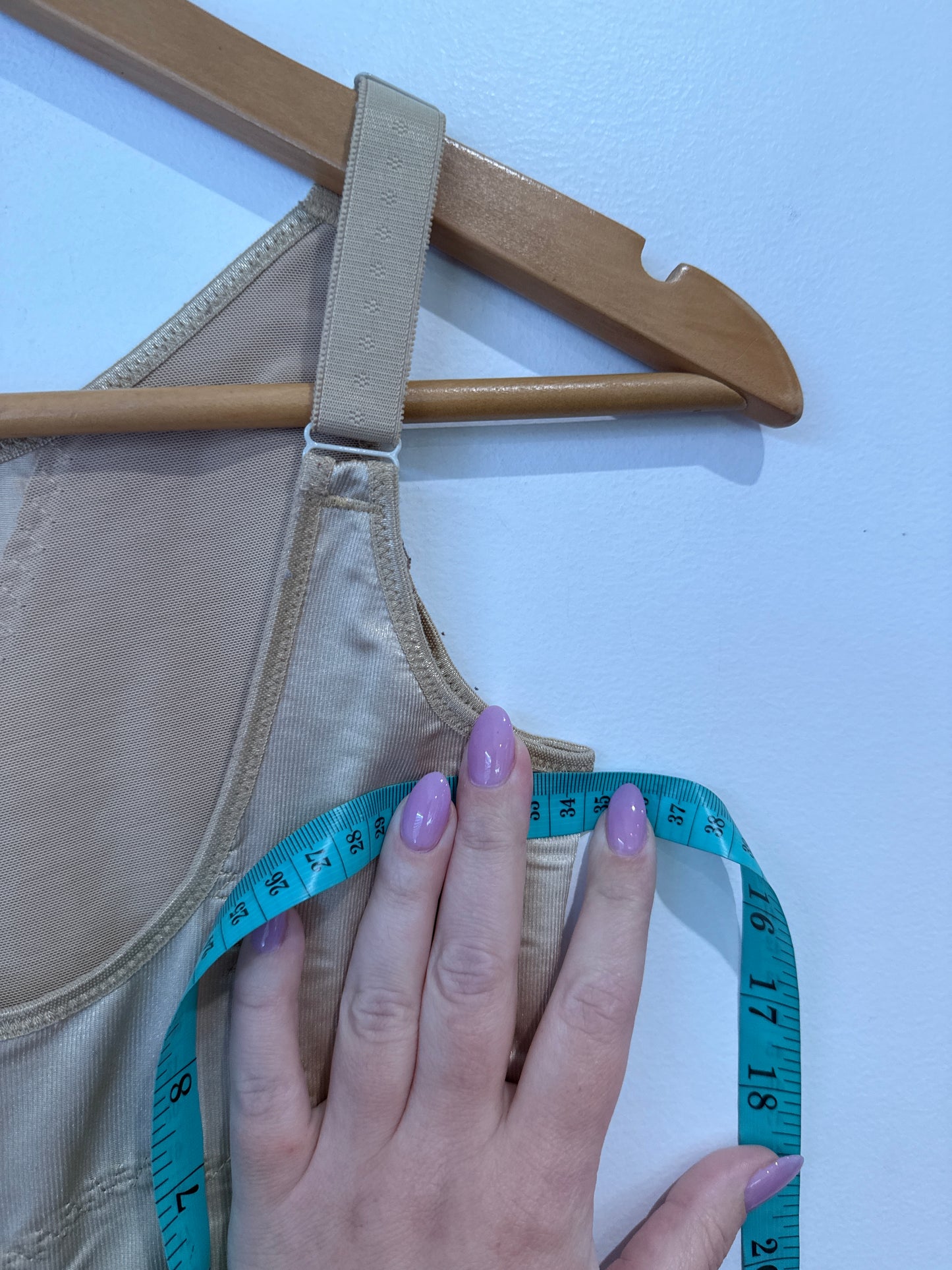 Sleeveless Shaping Camisole Size U/Arm to U/Arm 34cm
