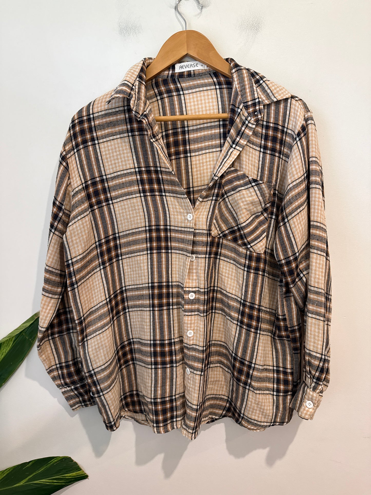 plaid long-sleeve shirt