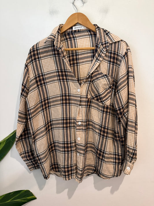 plaid long-sleeve shirt