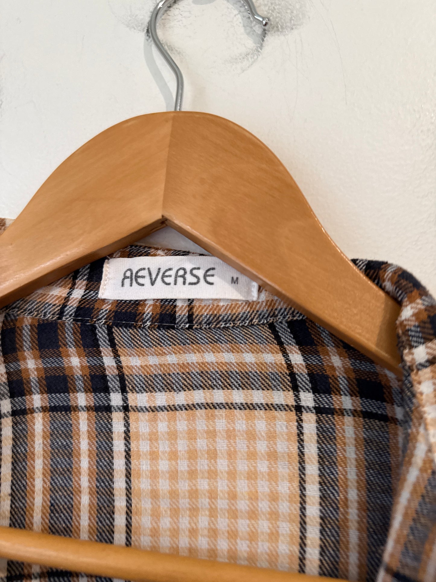 brand: Reverse
size: M