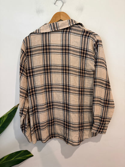 Reverse Size M Plaid Flannel Shirt