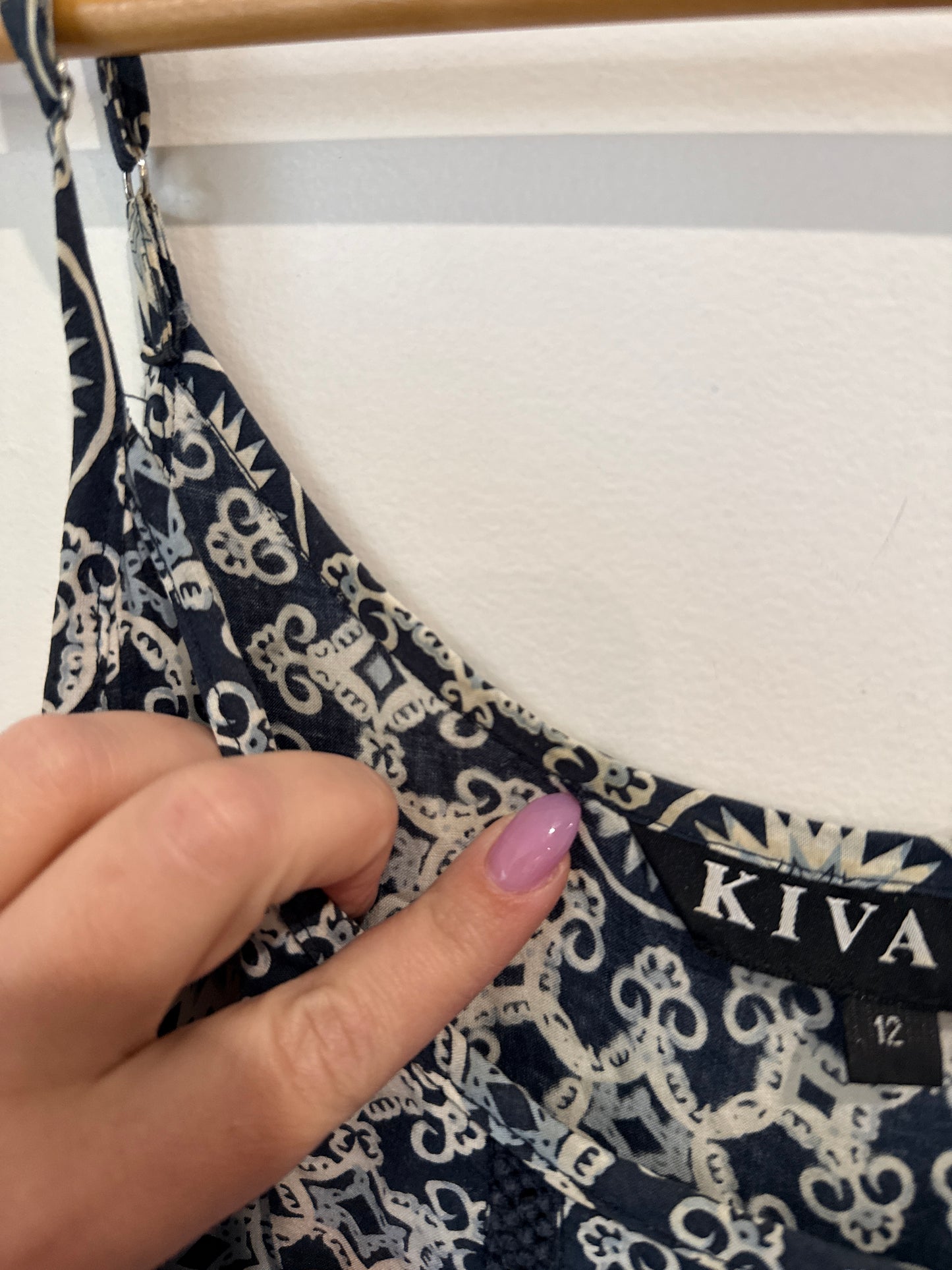 Kivari Size 12 Sleeveless Dress