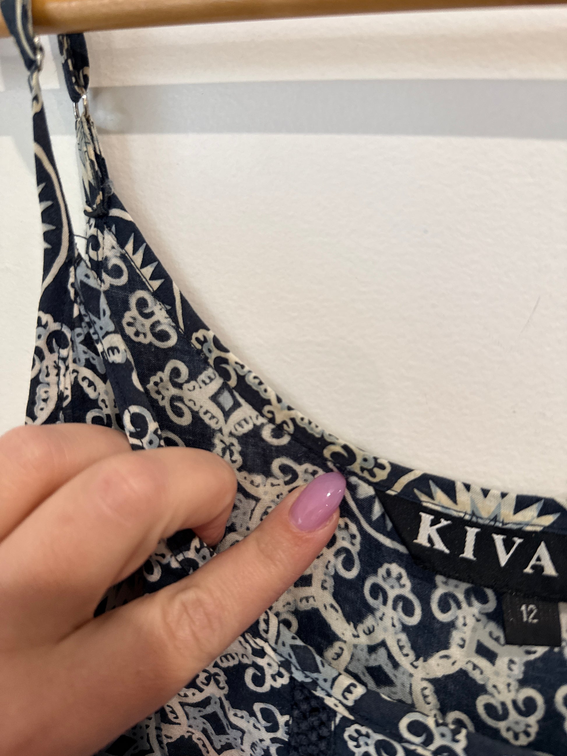 Kivari Size 12 Sleeveless Dress